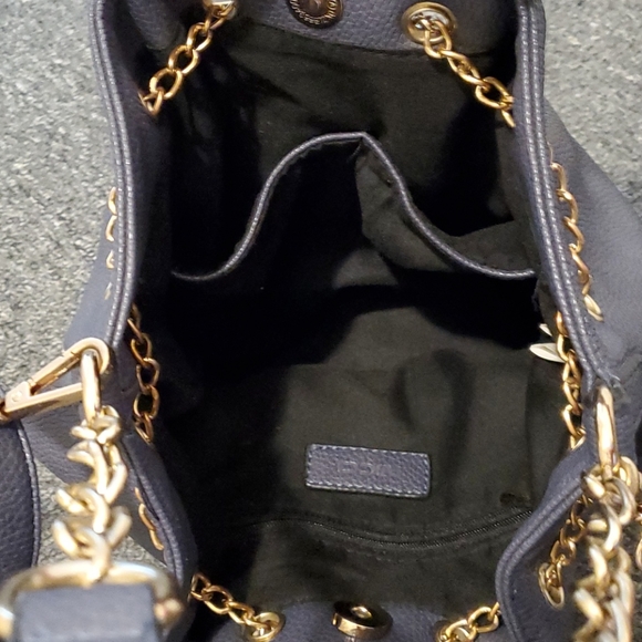 Purse - Picture 2 of 4